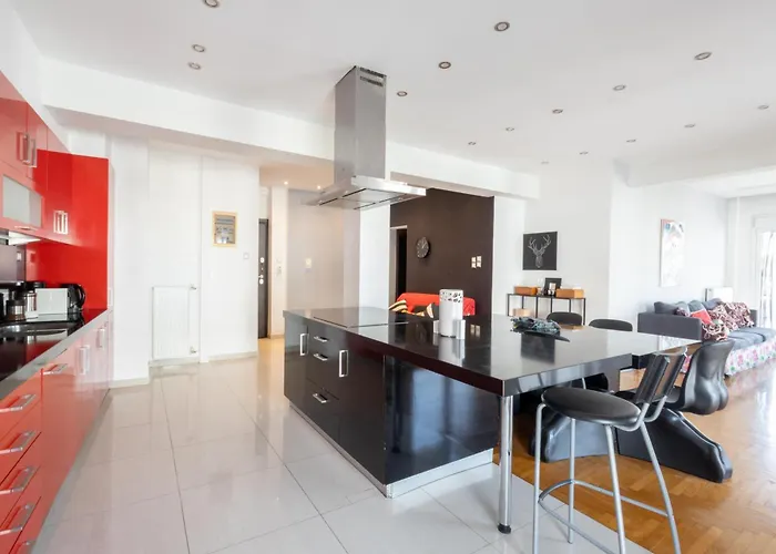 A Luxury & Comfortable Apt In Athens