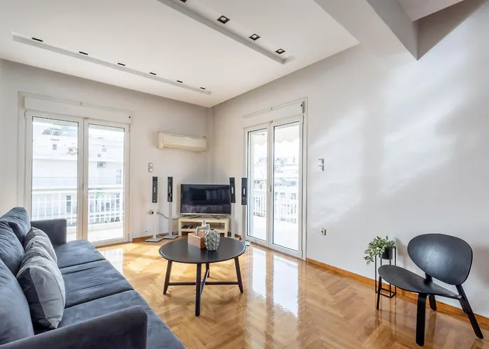 A Luxury & Comfortable Apt In Athens
