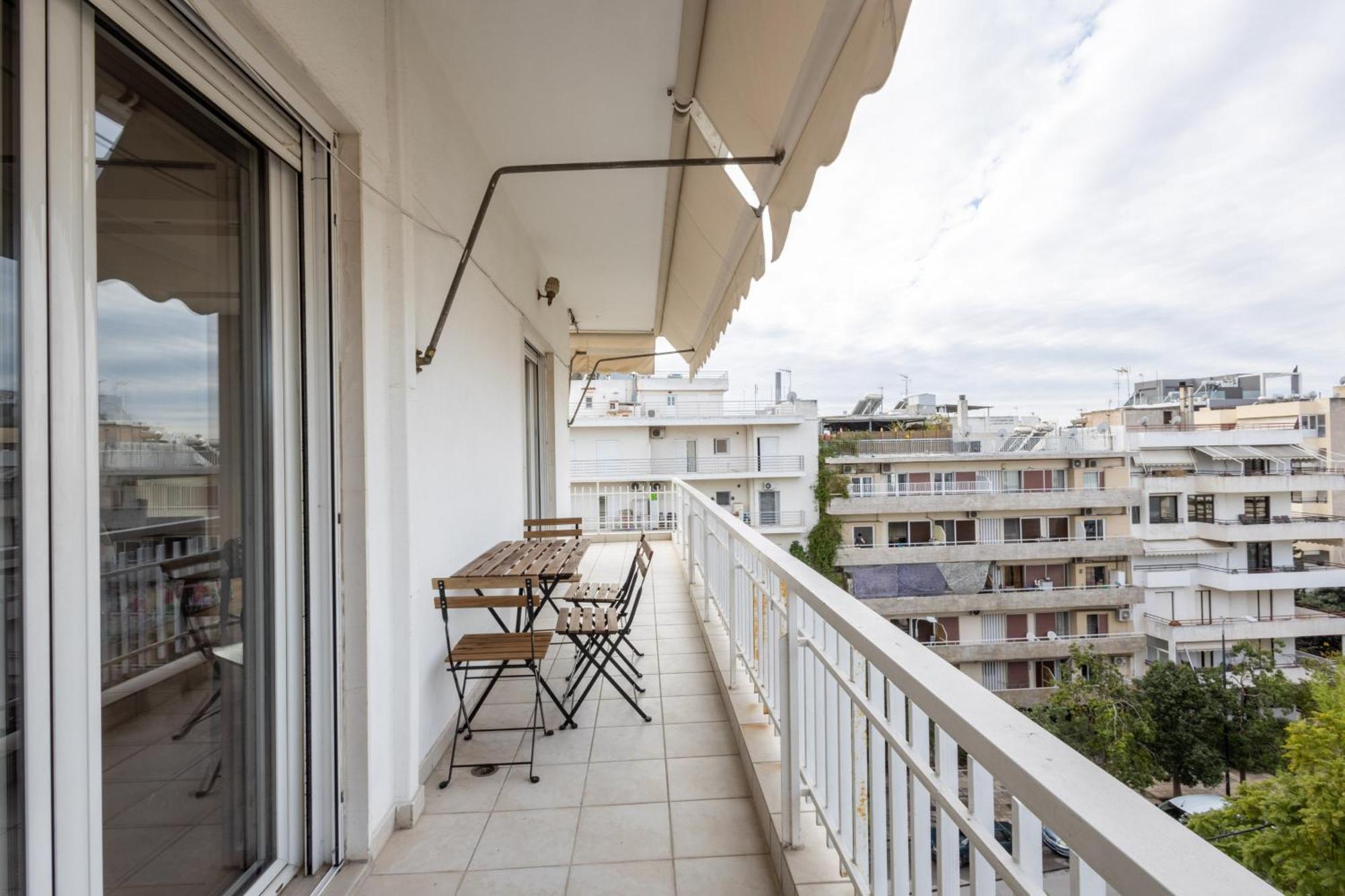 A Luxury & Comfortable Apt In Athens Apartment *