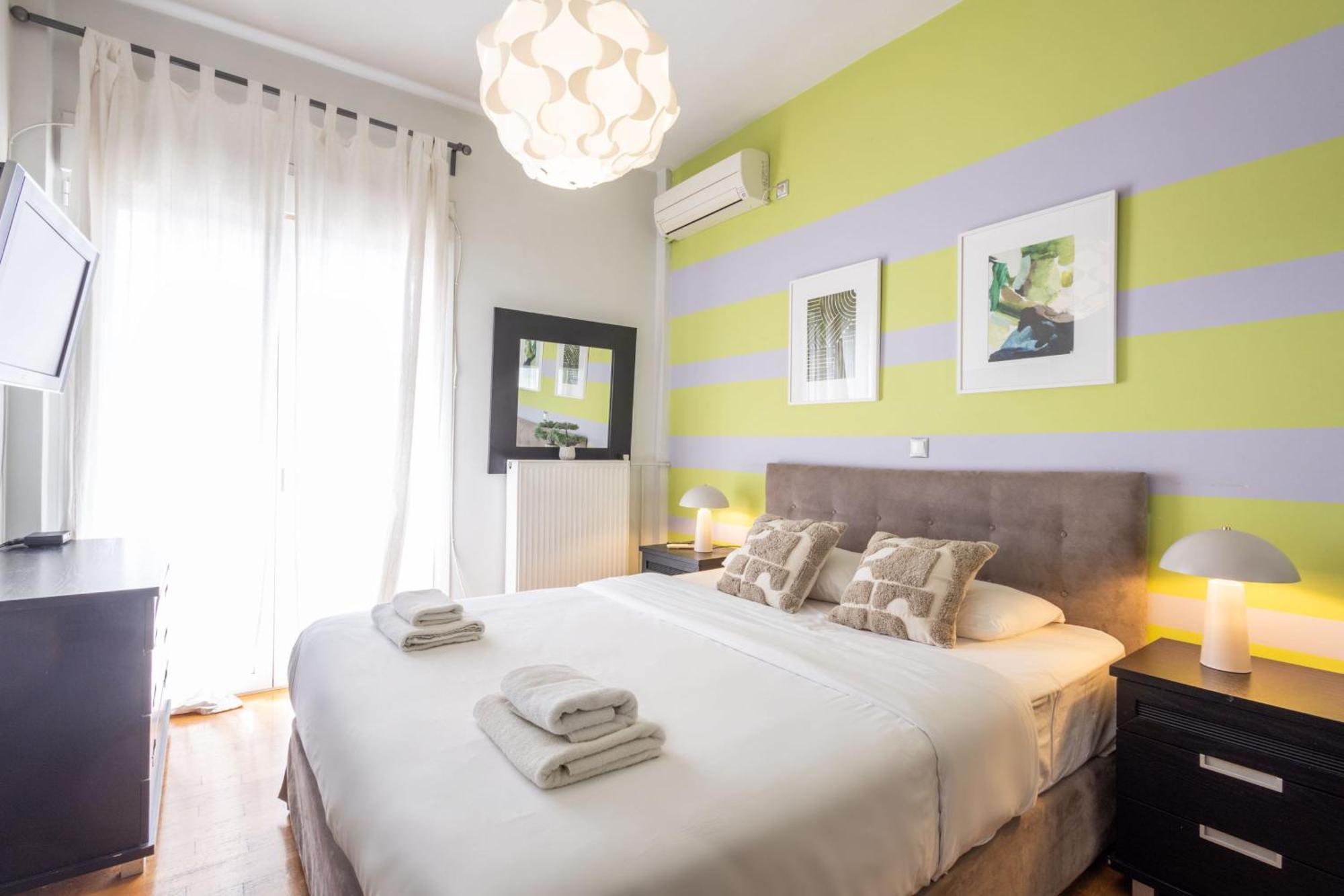 A Luxury & Comfortable Apt In Athens Apartment *