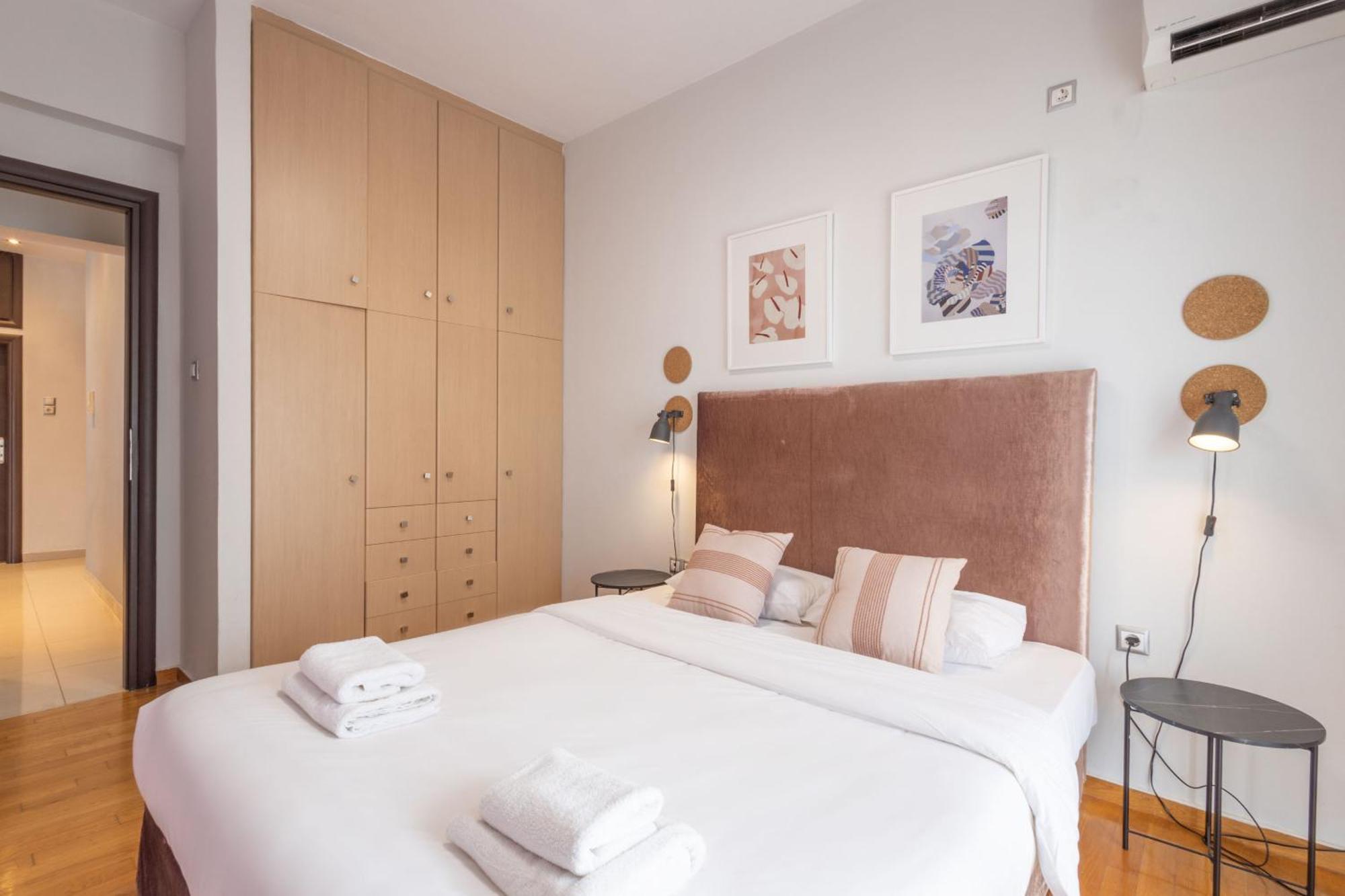 A Luxury & Comfortable Apt In Athens *